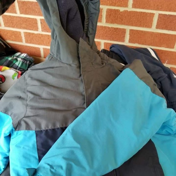 Boy Size 5/6 Jacket and Snow Bibs - Picture 2 of 2